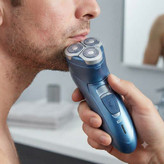 ماشین اصلاح صورت DSP مدل 60014 در حال اصلاح